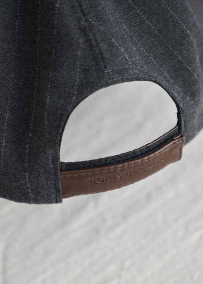 Gri Renk Logo Nakışlı Deri Detaylı Şapka - 4