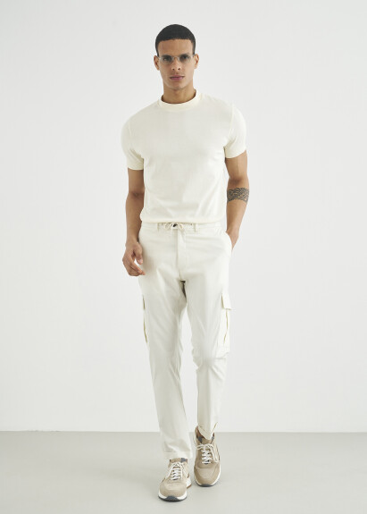 Kırık Beyaz Renk Kargo Pantolon 