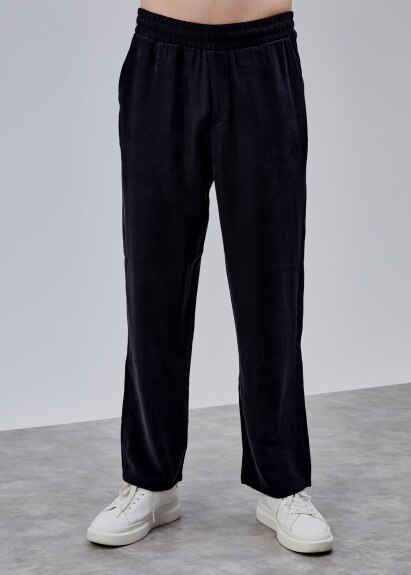 Siyah Renk Dökümlü Tensel Pantolon - 2